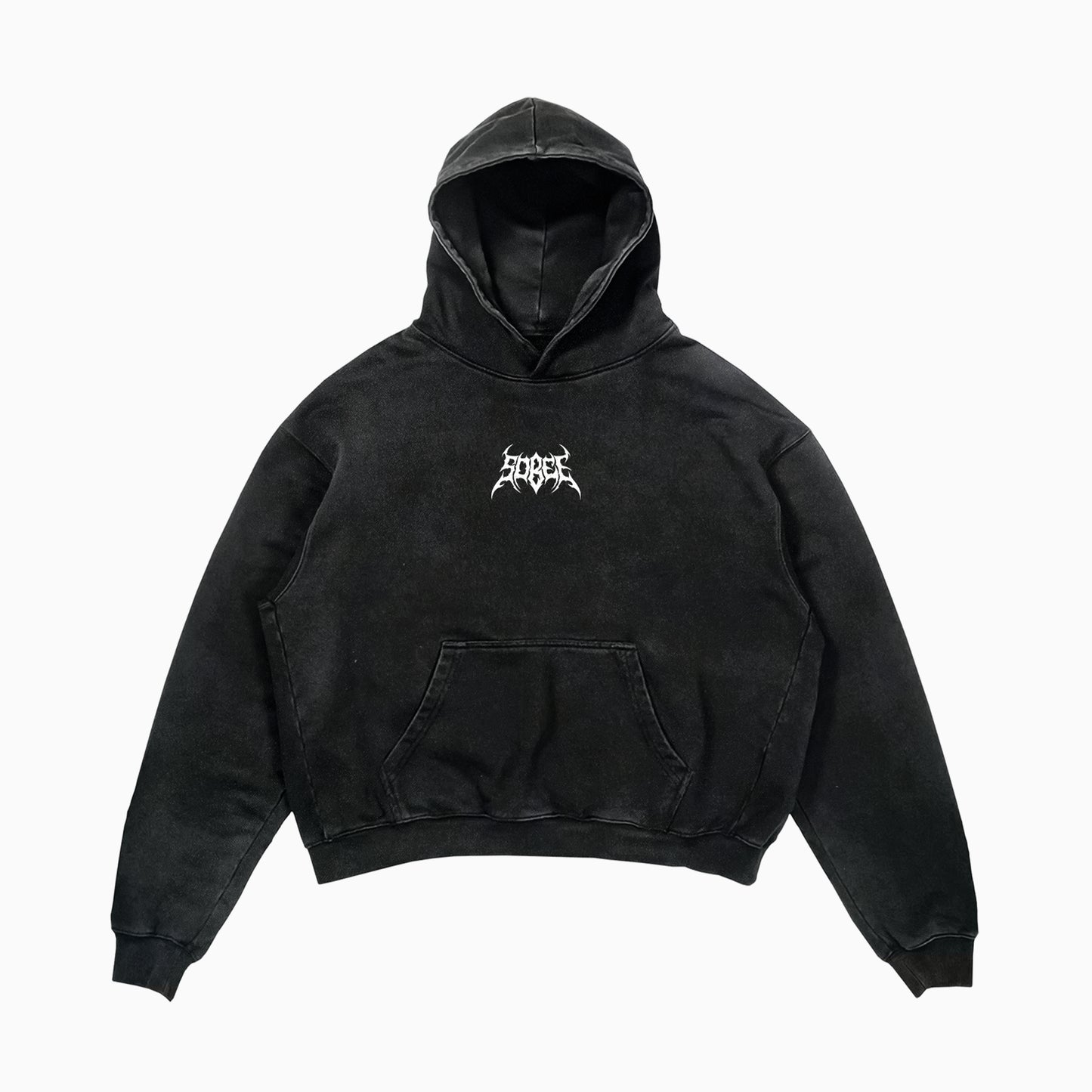 Hoodie noir, délavé coupe oversize crop, logo noir SOBEE en sérigraphie au coeur, couture premium, coton épais