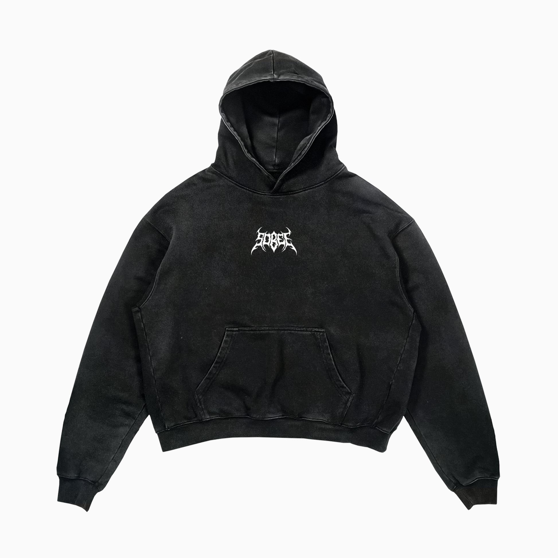Hoodie noir, délavé coupe oversize crop, logo noir SOBEE en sérigraphie au coeur, couture premium, coton épais